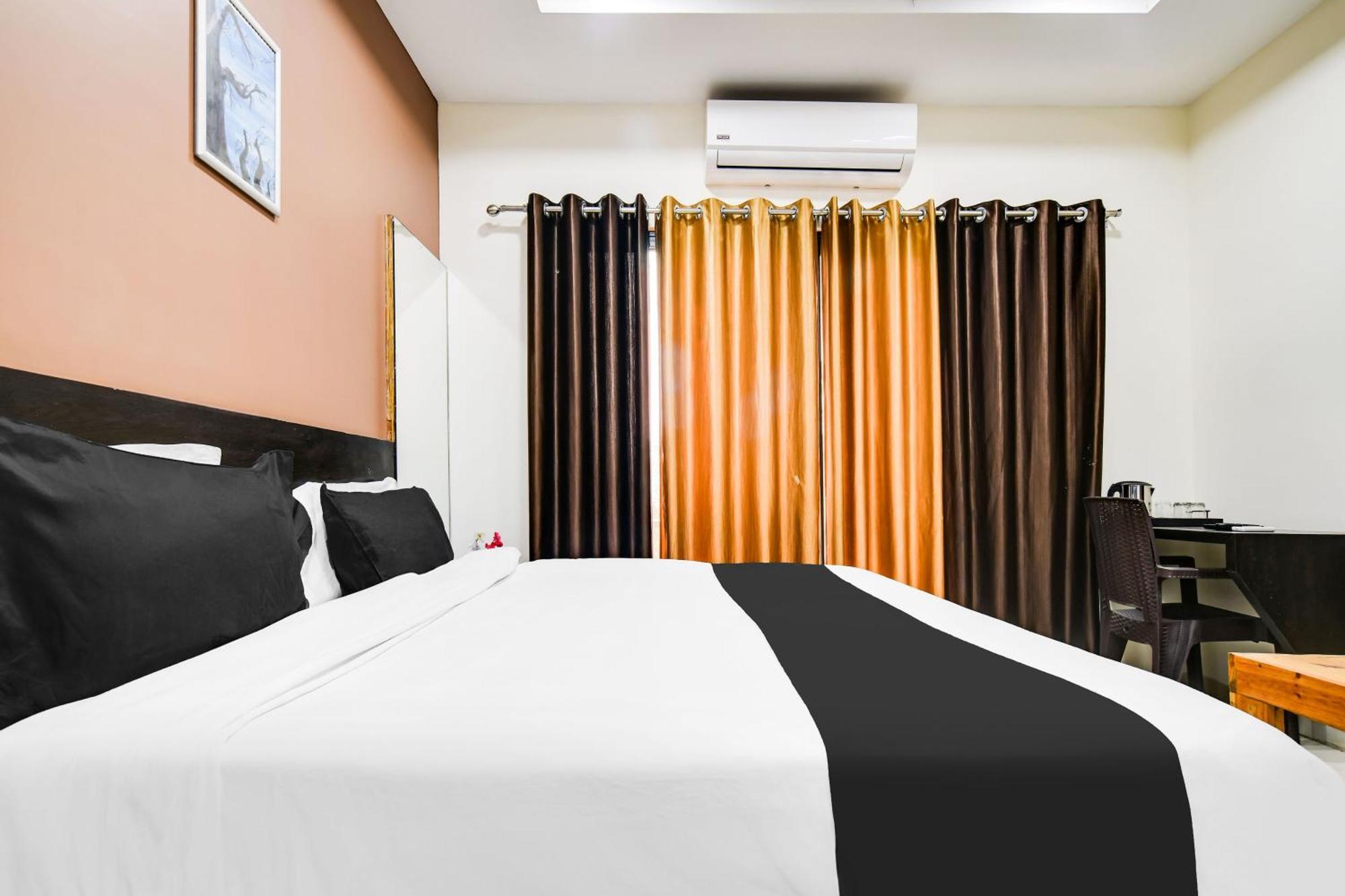 Super Collection O Indore Near Omax City 1 Kanadiya Екстериор снимка