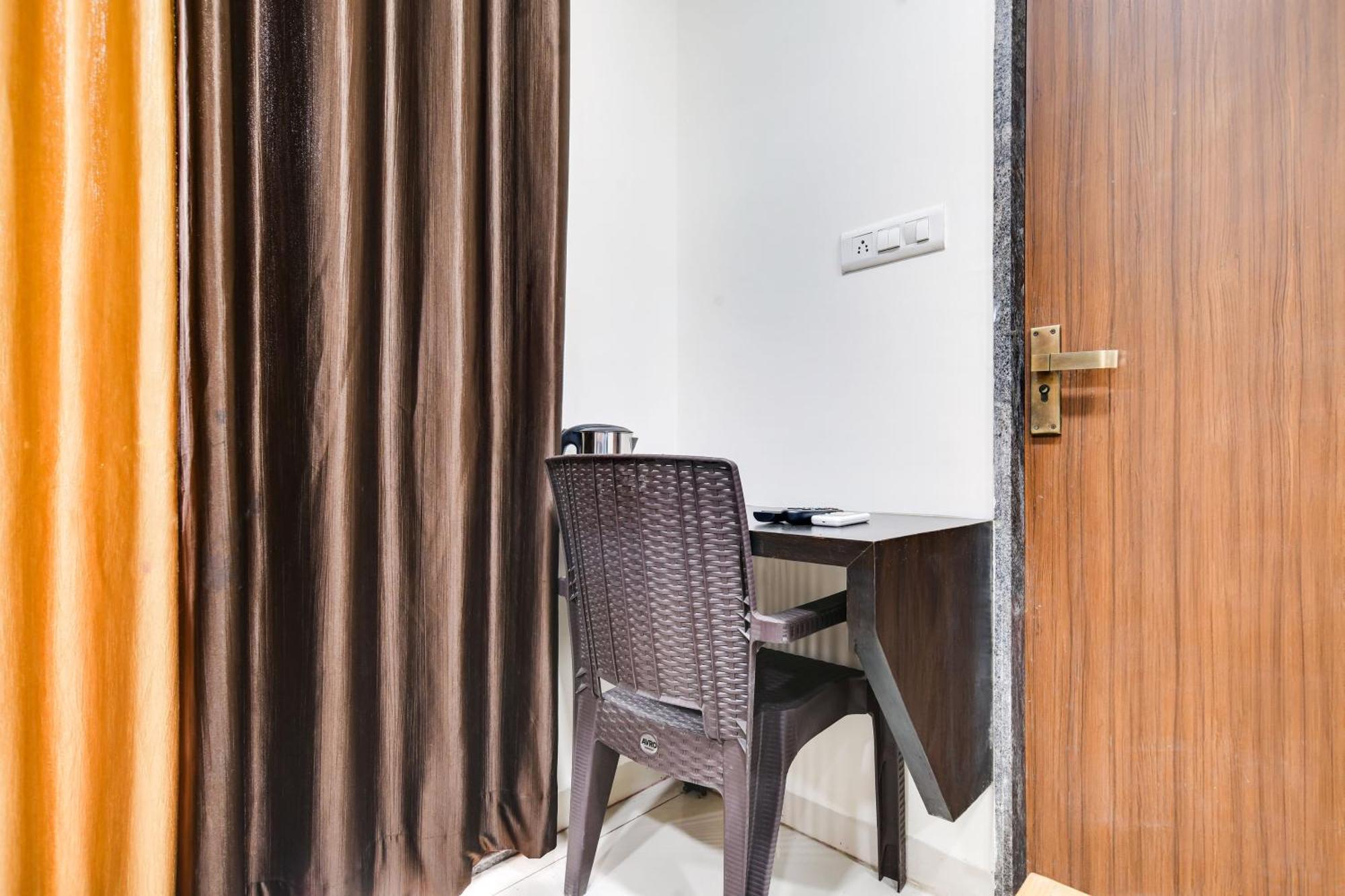 Super Collection O Indore Near Omax City 1 Kanadiya Екстериор снимка